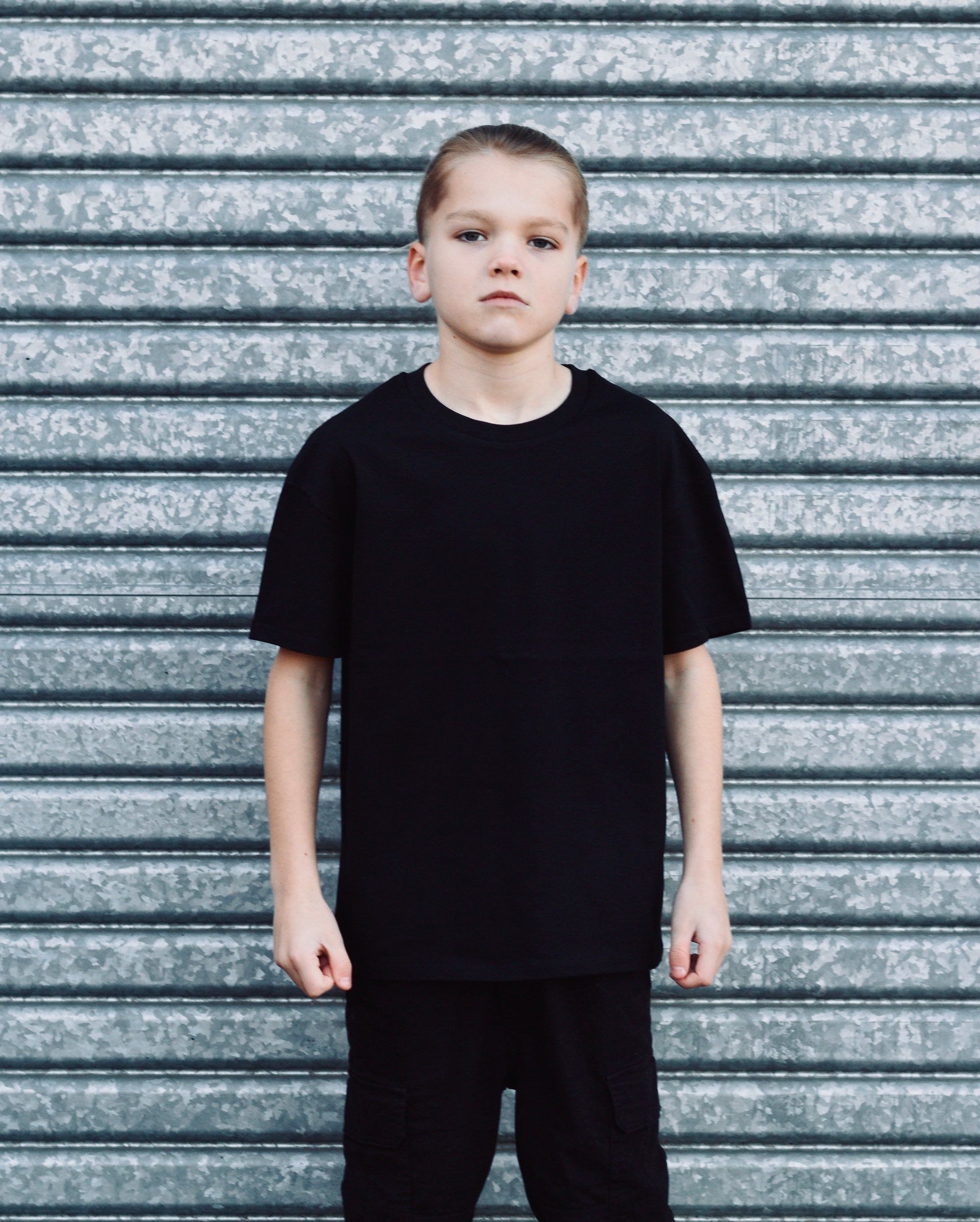 SIGNATURE DROP SHOULDER TEE - BLACK